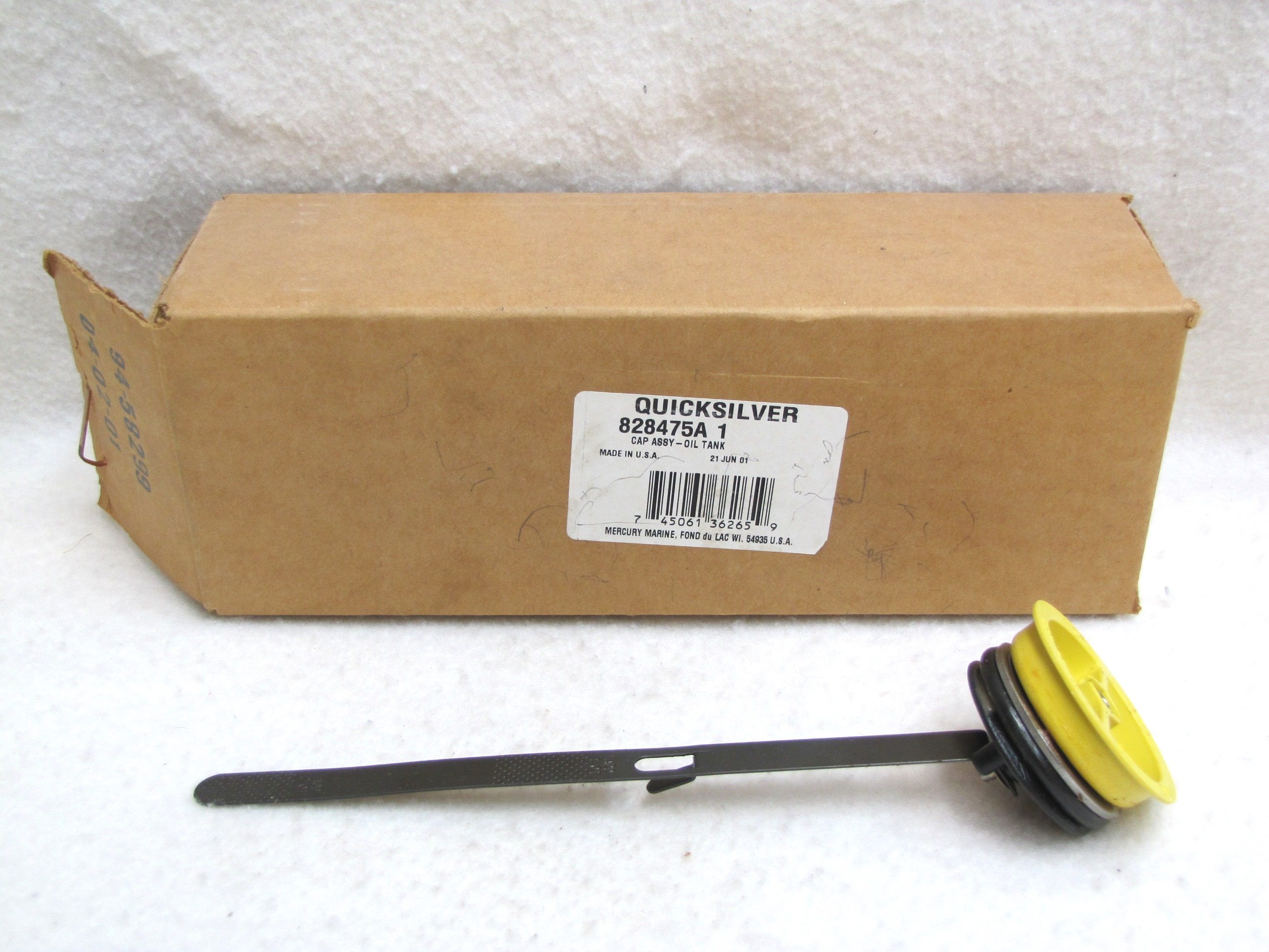 Quicksilver Mercury OIL Tank CAP Assy 828475A 1 eBay