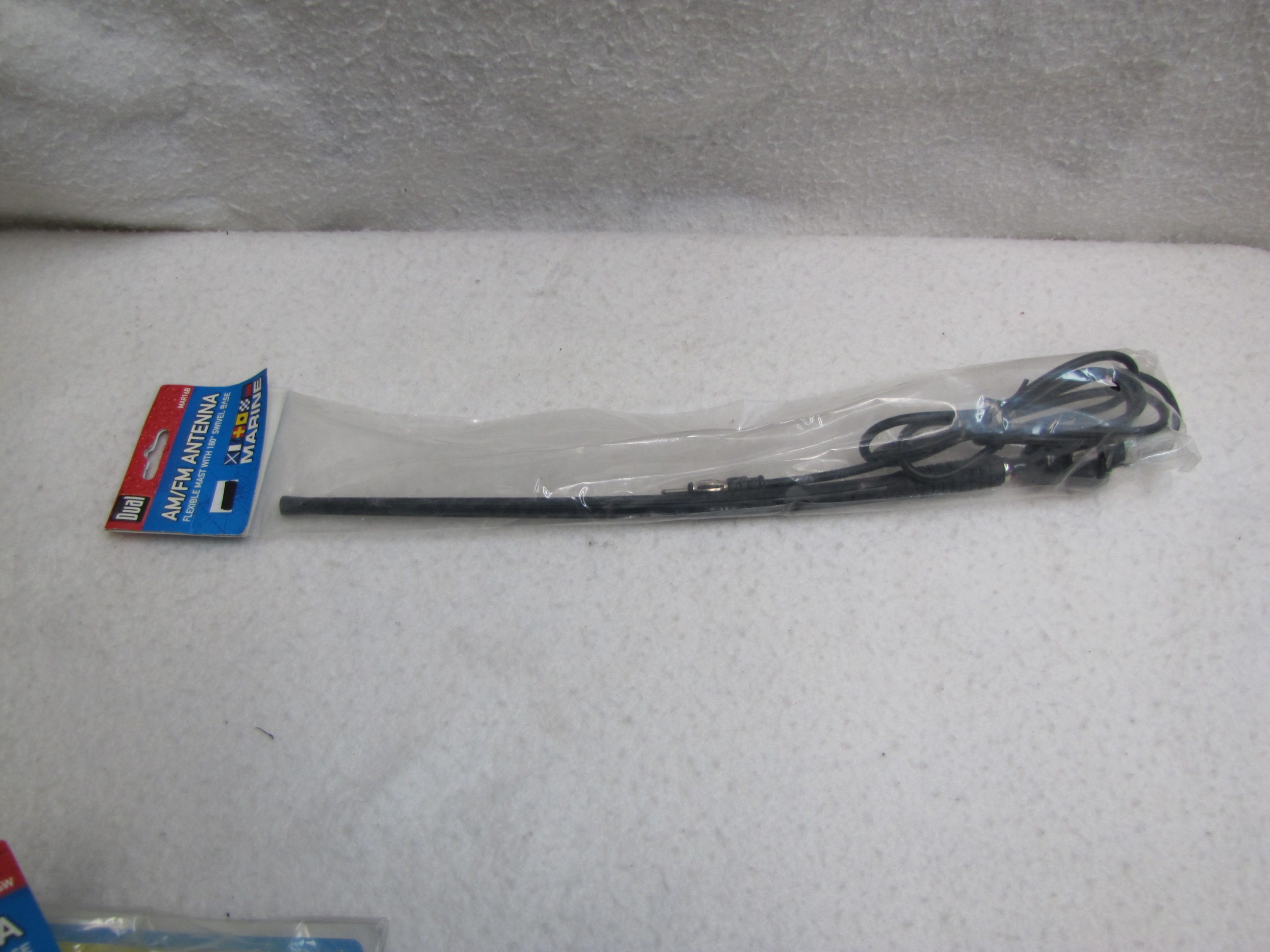 Dual Electronics Marine Radio AM/FM Flexible Mast Antenna MAR16B