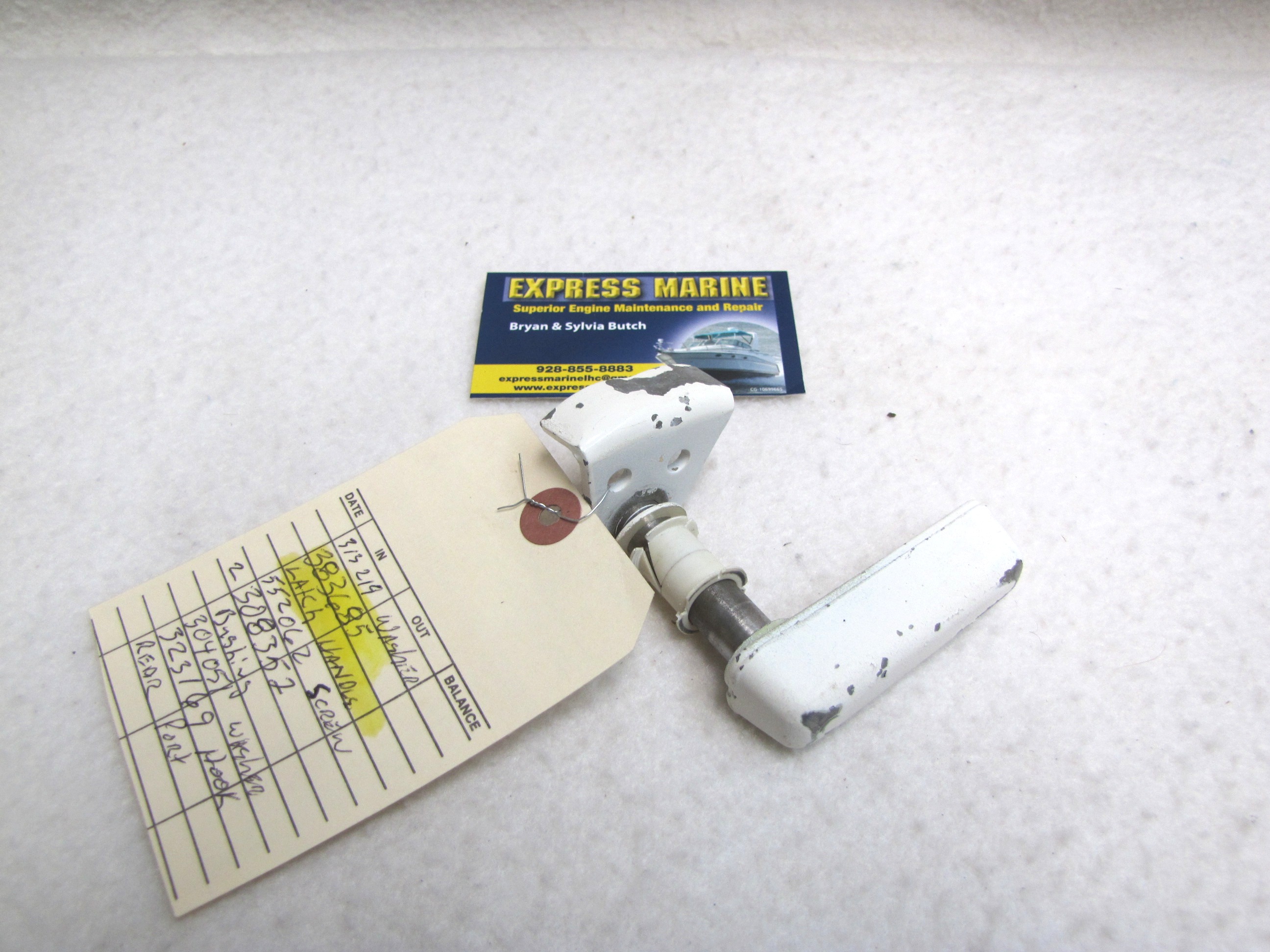 OMC Johnson Evinrude Engine Cover Latch Handle 383685 0383685 Express