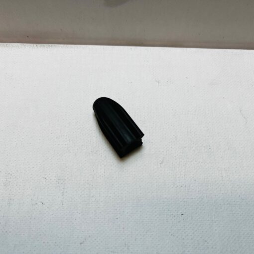OMC Johnson Evinrude Cowling Rubber Grommet 303922 0303922 - Image 4