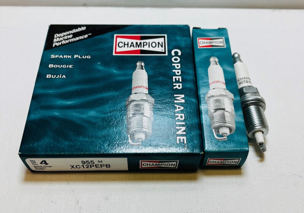 Champion Copper Marine Spark Plug 955M XC12PEPB 4 Pack