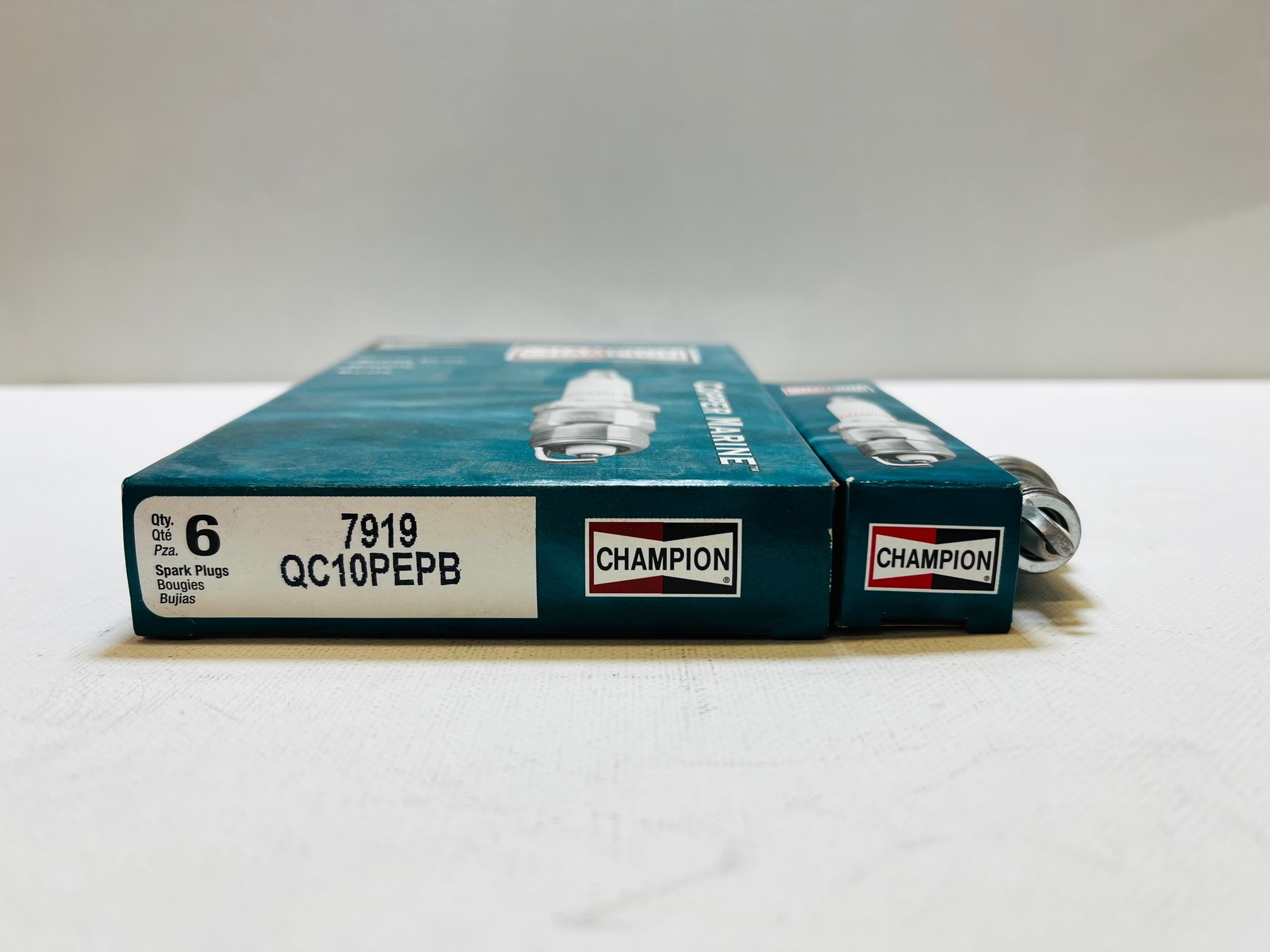 Champion Copper Marine Spark Plug 7919 QC10PEPB 6 Pack Express Marine Champion Copper Marine Spark Plug 7919 QC10PEPB 6 Pack Express Marine