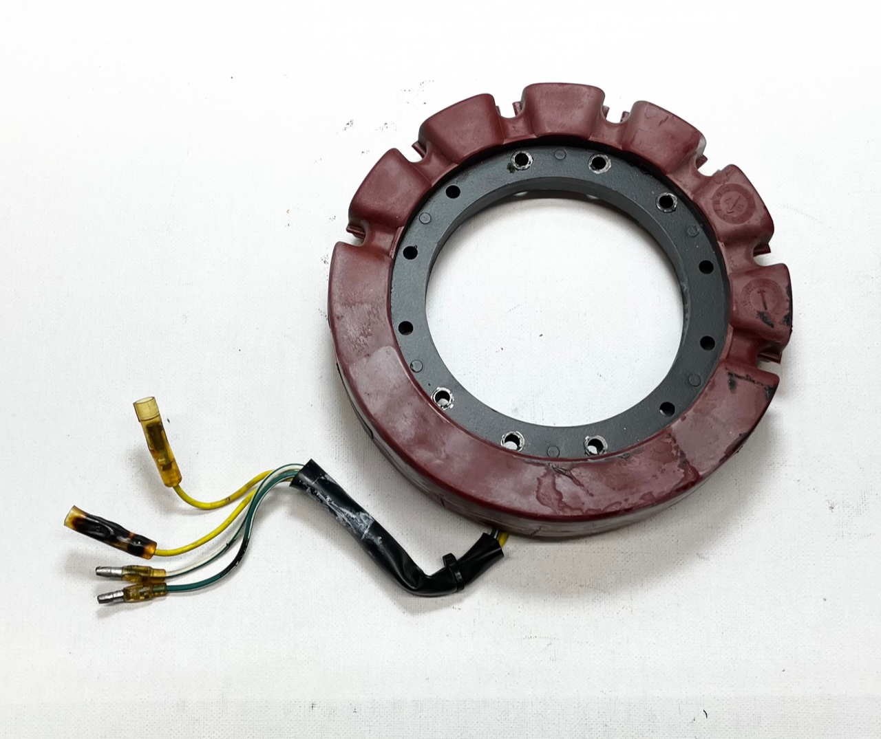 thumbnail image 2 of Mercury/Mariner Stator 30 Hp Modelo Man. Str. 4 2 of 13