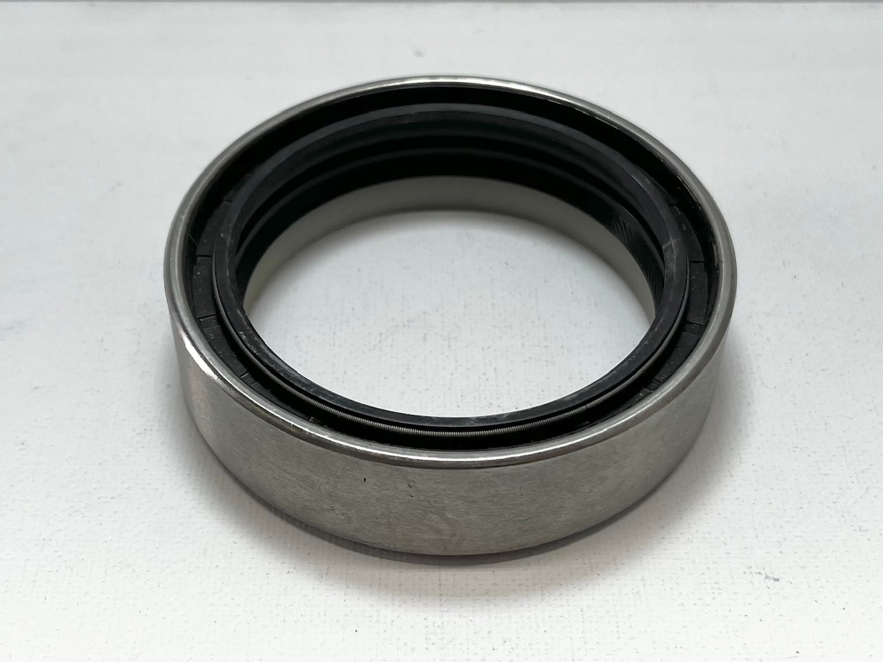 ⚓ Genuine MerCruiser Bravo 3 Bearing Carrier – Complete With Bearings & Seals, 865876A01