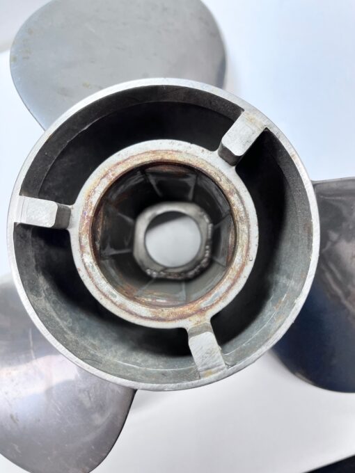 Mercury Marine Vengeance 3 Blade 14 x 19 Stainless Propeller 48-16316A45 - Image 2